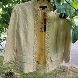 New never worn ladies dress jacket size 6 yellow white pearl details.